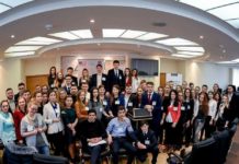 Patru eleve de la Colegiul „Mihai Eminescu” Soroca – „deputate” pentru două zile