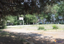 Își doresc condiții normale de joacă și odihnă