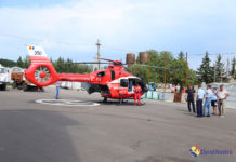 Adolescentul de 15 ani, care a avut de suferit în urma incidentului la o piscină din Soroca, transportat cu un echipaj SMURD la Chișinău
