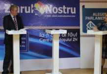 Dezbateri electorale în direct. Circumscripția uninominală 1 Briceni. Invitați: Zinaida Grecianîi (PSRM) Anatolie Creciun (PCRM)