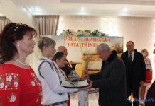 Onoraţi prin cântece şi vorbe bune