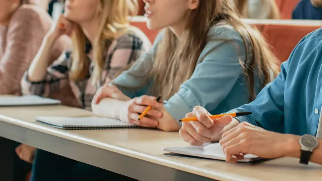 COllegeStudentsGettyImages-962475722 (1)