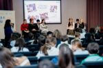 Spectacole de teatru social în 60 de școli din Moldova, pentru a combate bullyingul și discriminarea