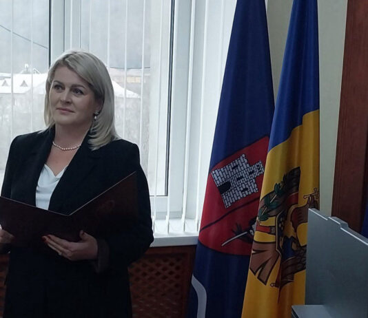 UN NOU FUNCȚIONAR PUBLIC A DEPUS JURĂMÂNTUL DE CREDINȚĂ ÎN CADRUL PRIMĂRIEI SOROCA