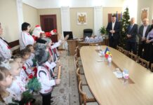 Primii vestitori ai sărbătorilor, la Consiliul Raional Soroca