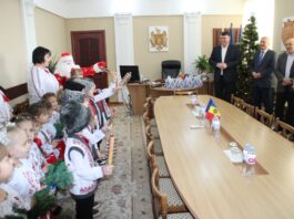 Primii vestitori ai sărbătorilor, la Consiliul Raional Soroca