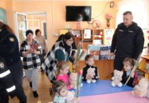 Polițiștii din Drochia au desfășurat o activitate educativă cu micuții din satul Palanca