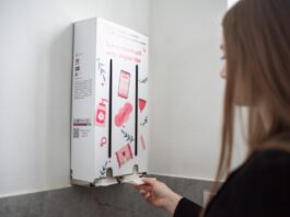 Programul „Școala EduLIFE” se extinde: absorbante gratuite pentru eleve în 204 școli din țară, procurate din bugetul de stat