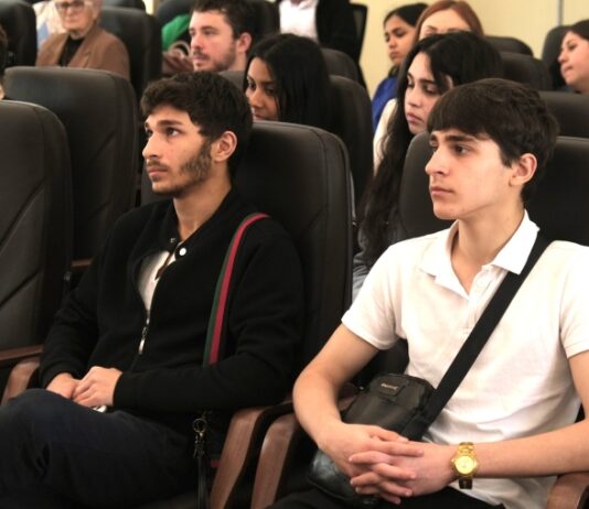 MEC va acorda 120 de burse pentru elevii și studenții de etnie romă în anul de studii 2026-2027