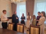 Tinerii cu cele mai bune rezultate la Bacalaureat 2026, din Soroca, au fost felicitați de Înaltpreasfințitul Ioan, Arhiepiscop de Soroca și Drochia