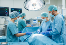 Din 1 iulie intră în vigoare noi reguli privind listele de așteptare pentru operațiile de cataractă și de protezare