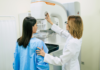 Peste 4 300 de femei au beneficiat în primele șase luni ale anului de servicii de depistare precoce a cancerului mamar