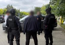 Bărbat reținut după ce ar fi înșelat două persoane cu 155.000 de euro prin investiții imobiliare fictive
