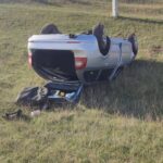 Accident la Căinarii Vechi. Șoferul unei Skoda a pierdut controlul și s-a răsturnat