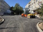 Lucrările de asfaltare de pe strada Miron Costin din Florești au intrat în etapa finală