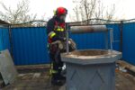 Bărbat salvat după ce a căzut într-o fântână