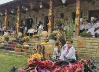 „Opinca-i talpa țării, hai să n-o dăm uitării”. Șezătoare despre tradiție și oameni la Hârtop