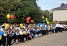 Primul sunet i-a chemat pe elevi la școală. Emoții și zâmbete la LT „Petru Rareș” din Soroca