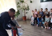 Exerciții de evacuare la grădinița și gimnaziul din Bulboci. Copiii au învățat cum să acționeze în caz de incendiu și cutremur