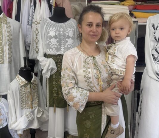 Natalia Cazacu, femeia care îmbracă dorul de Moldova