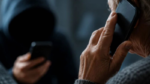 O femeie din Dondușeni a rămas fără 30.000 de lei după ce a divulgat un cod primit prin SMS