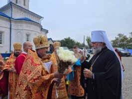 Înaltpreasfințitul Mitropolit VLADIMIR a liturghisit în biserica „Sfântul Ioan Teologul” din satul Prodănești, raionul Florești