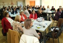 Profesorii de fizică, chimie și biologie din 57 de școli, instruiți să utilizeze noile laboratoare digitale