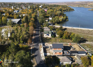 La Râșcani continuă lucrările de revitalizare urbană în zona lacului Malinovca și pe strada Trandafirilor